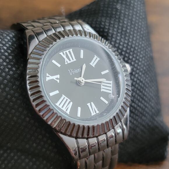 Vintage Watches Vivani Black Dial Roman Numeral Quartz Ladies Watch Japan Movt - Picture 2 of 10